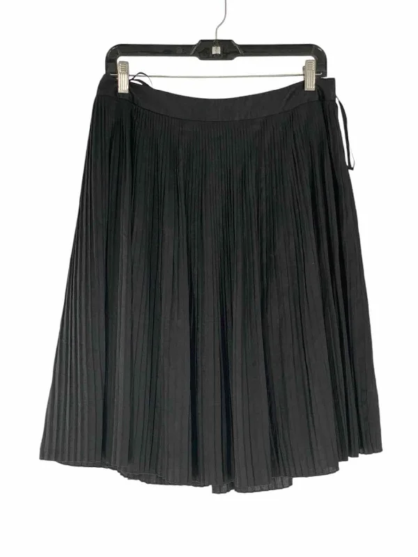 Anne Klein Size 8 Black Pleated Skirt