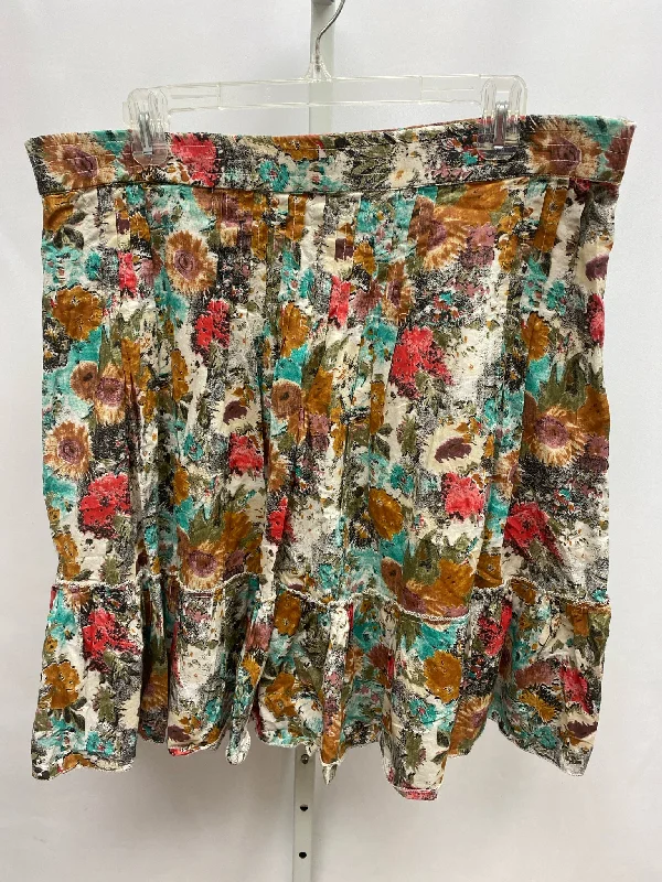 Size PS Mix Nouveau Floral Skirt