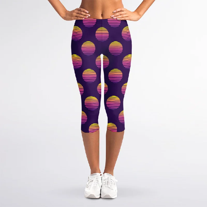 Retrowave Sunset Pattern Print Women's Capri Leggings