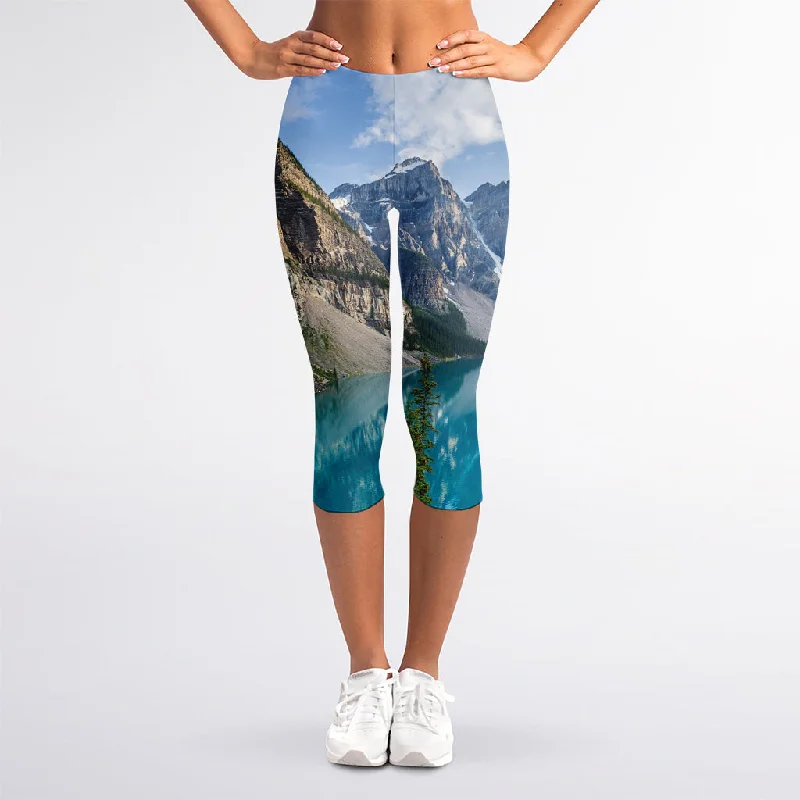 Rocky Mountain Print Women's Capri Leggings