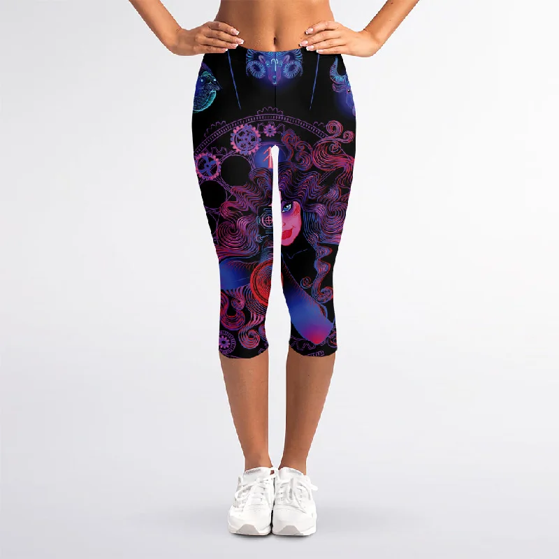 Sagittarius And Astrological Signs Print Women's Capri Leggings