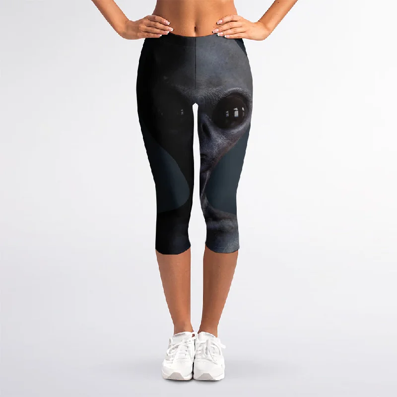 Scary Grey Alien 3D Print Women's Capri Leggings